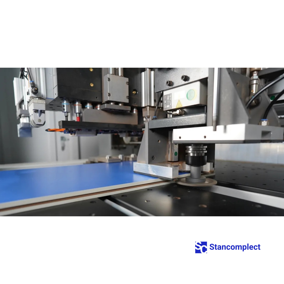 CNC drilling center KD-610NHZ with two drilling groups (milling with tool change + grooving saw)